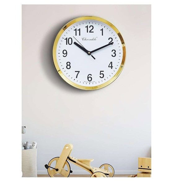 CHRONIKLE Elegant Round Plastic Case White Dial Clock C - LXINDIA.COM