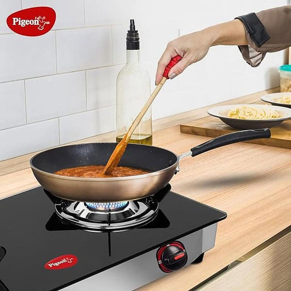 Pigeon by Stovekraft Favourite Glass Top 2 Burner Gas Stove Manual Ignition Black3 - LXINDIA.COM