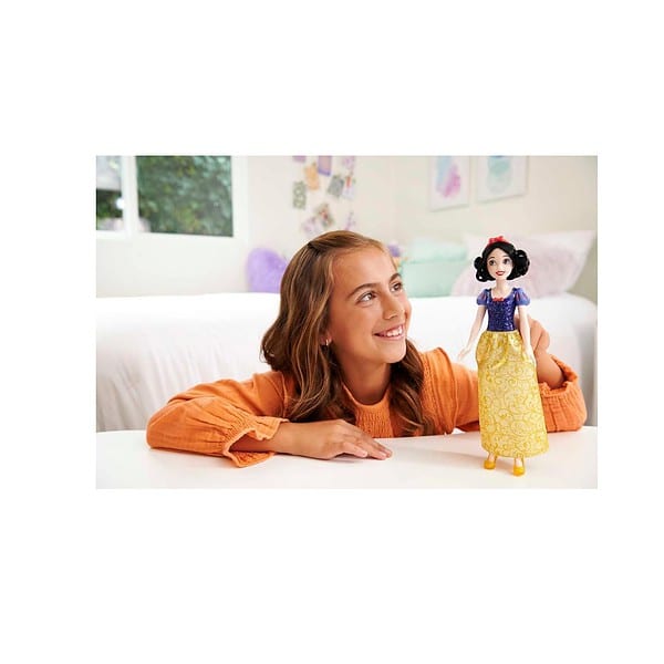 Disney Princess Dolls with Sparkling Clothing and Accessories 1 - LXINDIA.COM