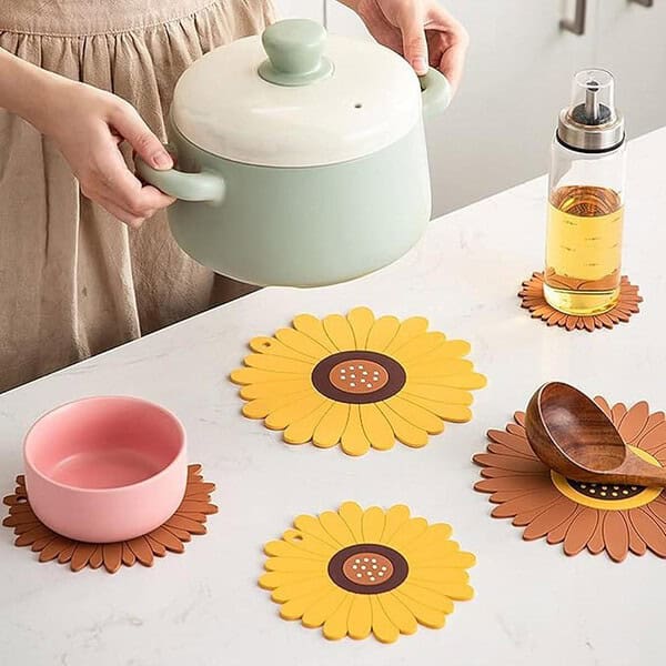 Wolpin Table Coasters Set of 2 Sunflower Heat Insulation Pad for Big Hot Pots Waterproof 3 - LXINDIA.COM